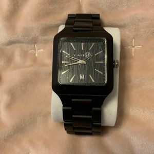 NWOT Earth wooden watch. Brown.
